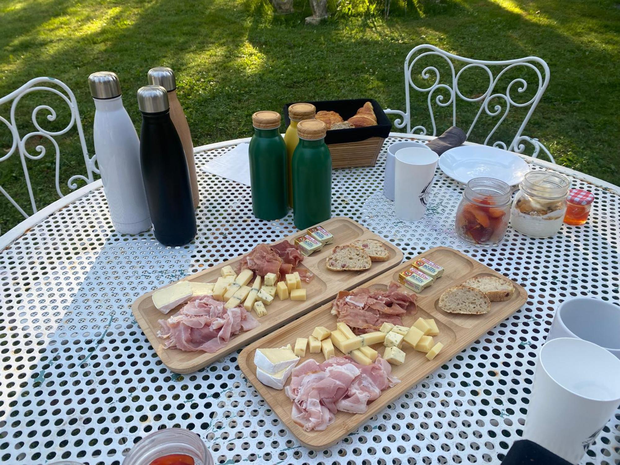 Le Colombier De Malpas Bed & Breakfast Quingey Екстериор снимка